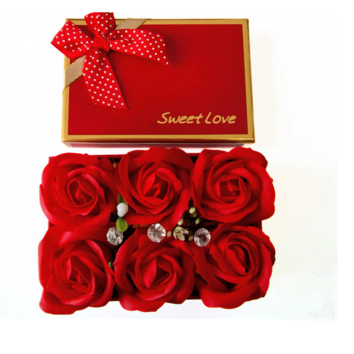 Aranjament 6 trandafiri sapun DFMiSHOP FreeQ (3) Aranjament Floral Parfumat cu 6 Trandafiri de Sapun Flori Artizanale Albe DFMiSHOP FreeQⓇ